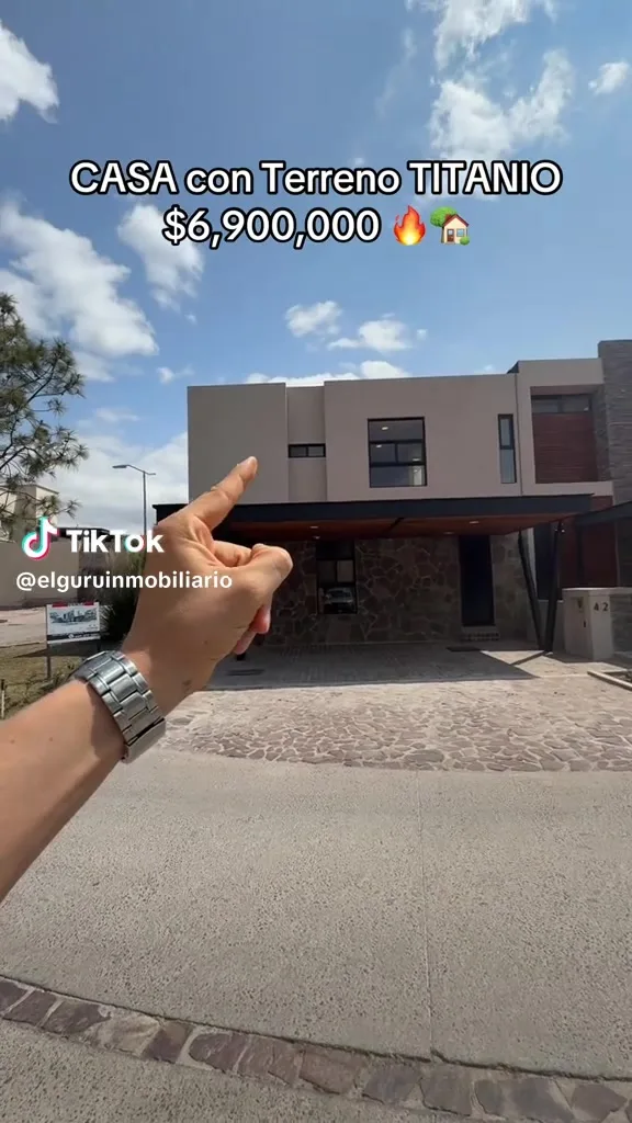 Casa en venta en Altozano, Querétaro con Terreno Titanio